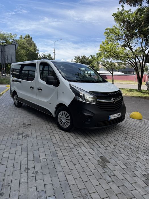 Продам Opel Vivaro 2015