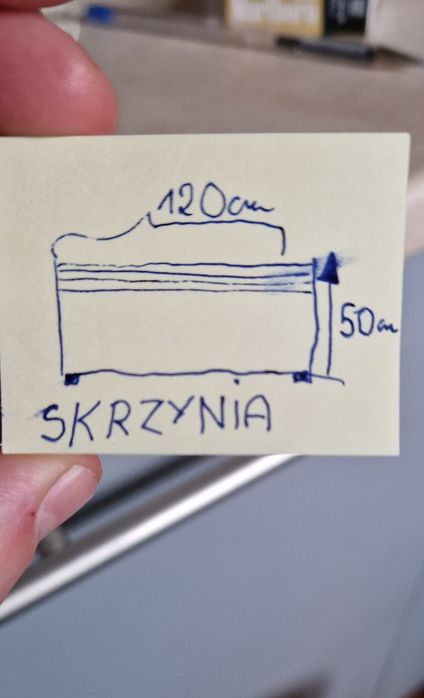 Skrzynia z poduszką.