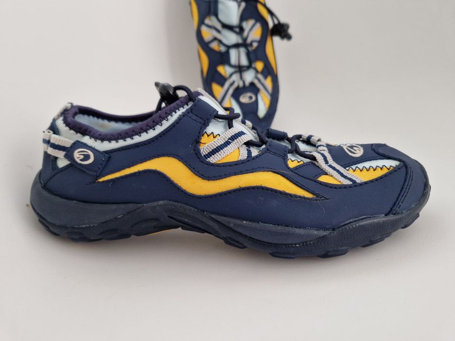 Sapatos ténis de água