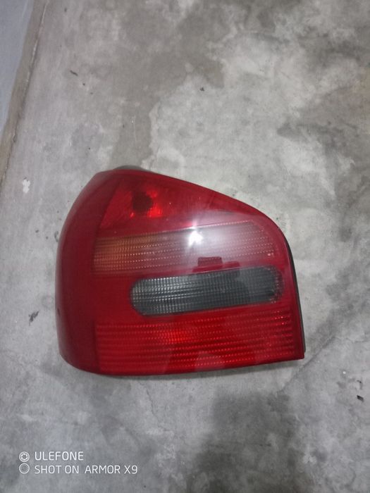 Audi A3 8l 110cv Otica traseira esquerda