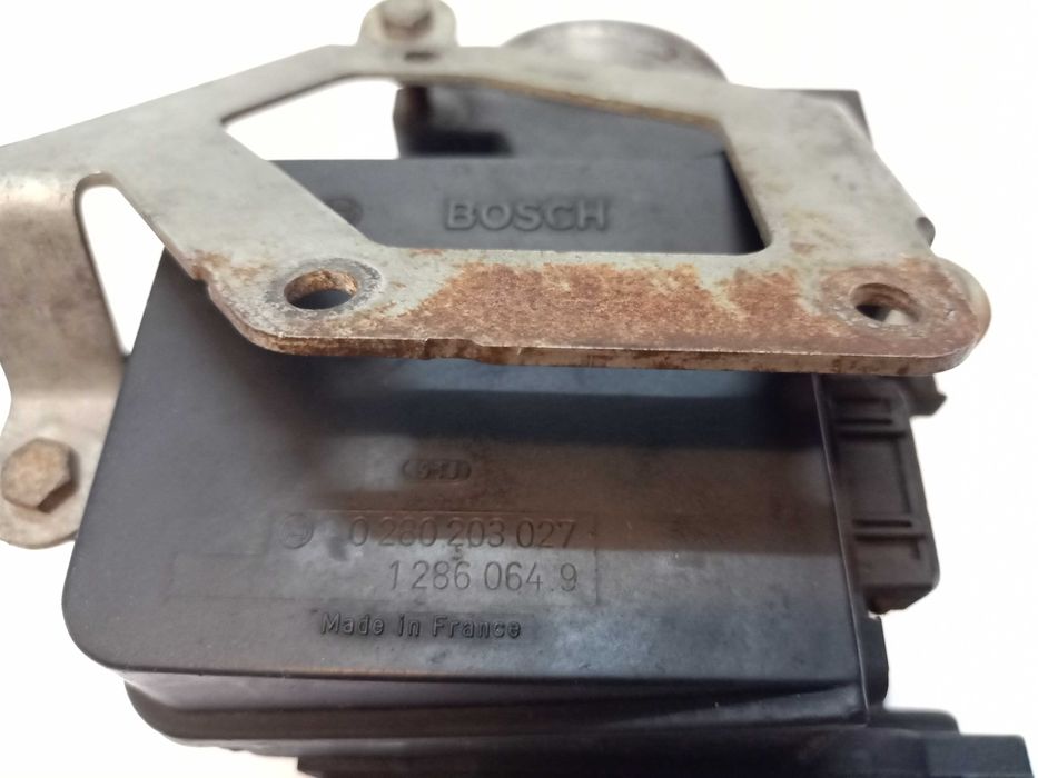 BMW E23 E24 E28 E30 E32 E34 Przepływomierz powietrza M30 przepływka