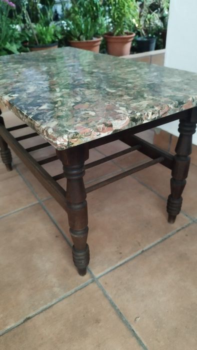 Mesa de centro com arrumação
