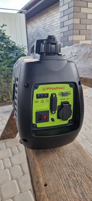 Продам генератор Pramac PMi 1000