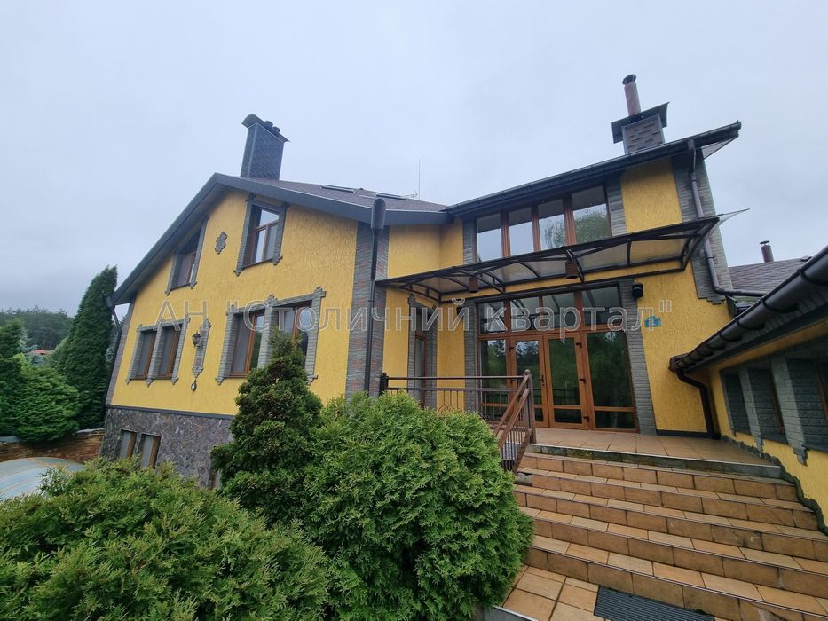 Продаж заміського житлового комплексу VIP-класу в с.Бобриця.