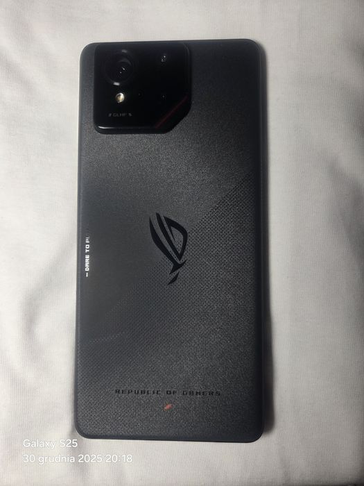 Sprzedam Asus Rog fon 9 12g/256g