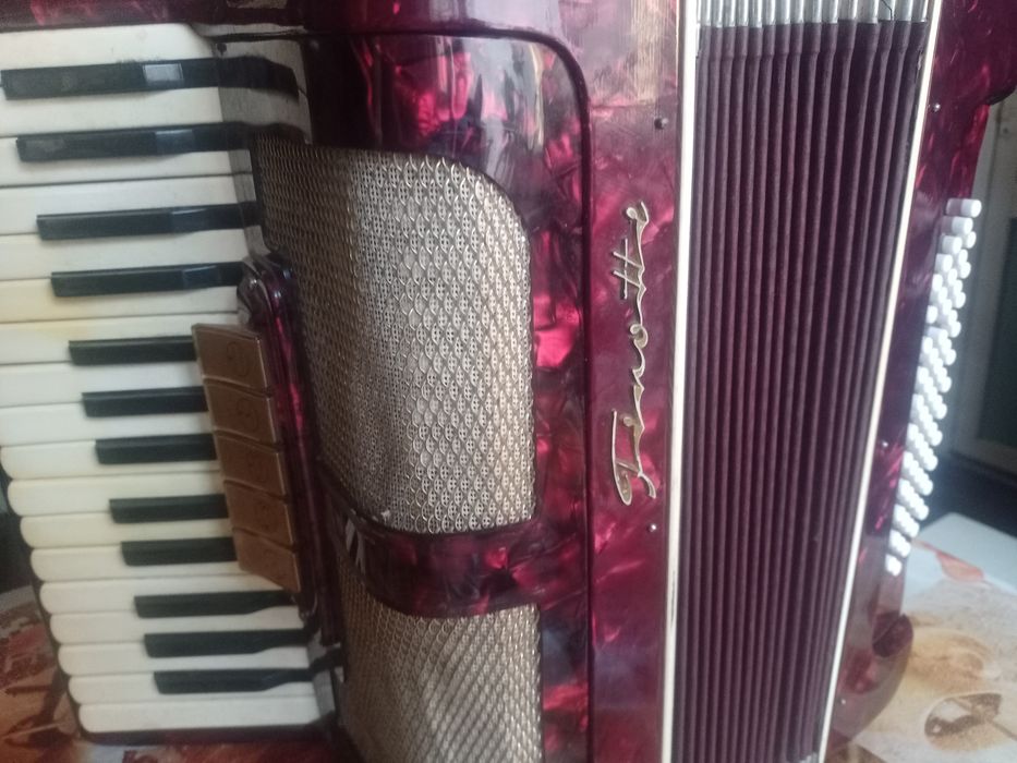 Продам аккордион "Finotte"