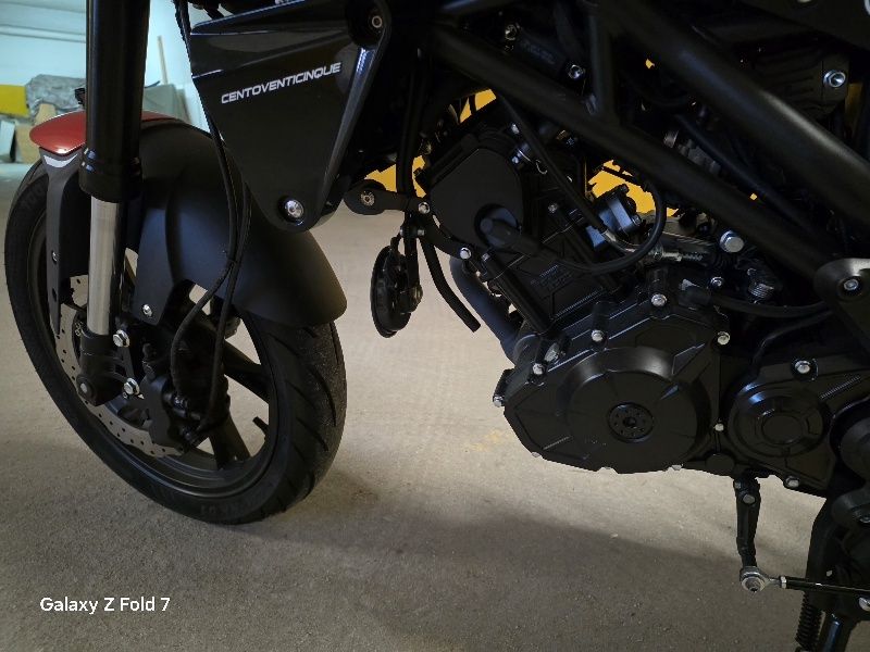 Benelli Leoncino 125cc  preço só este fim de semana