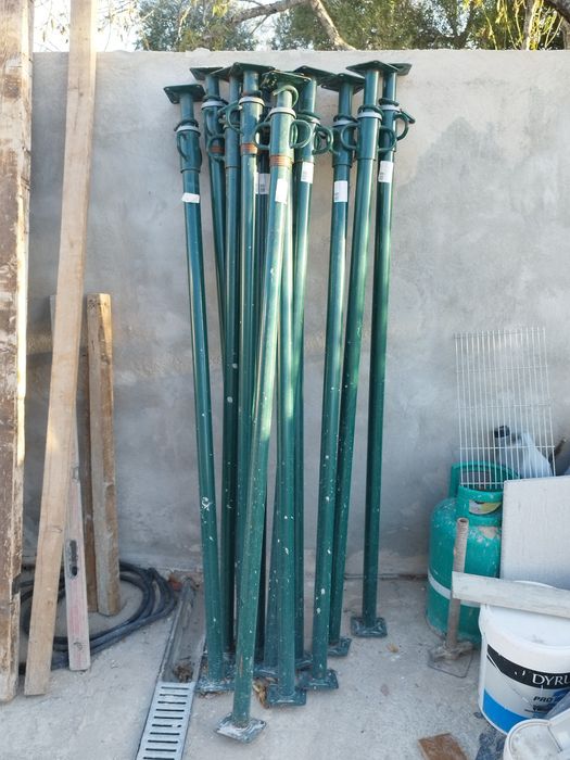 Escora metálica de obra