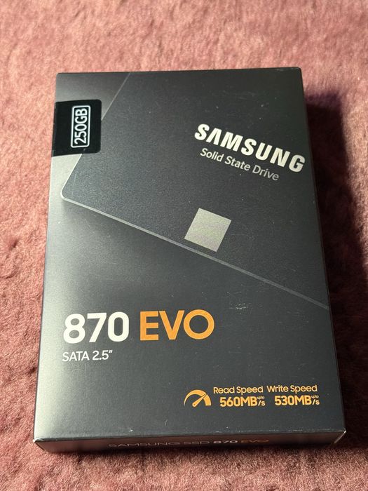SSD диск Samsung EVO 870 250Gb