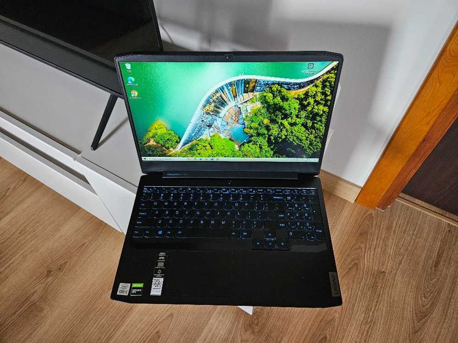 Laptop LENOVO mocna grafika ,petarda do gier , laptop gamingowy dla gracza