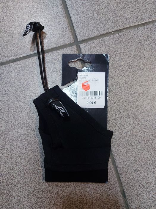 М'які рукавички для питної пляшки
9,99 євро