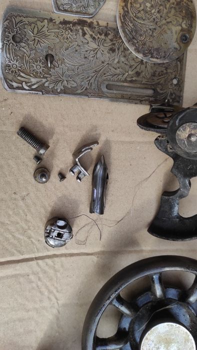 Запчасти к швейной машинке