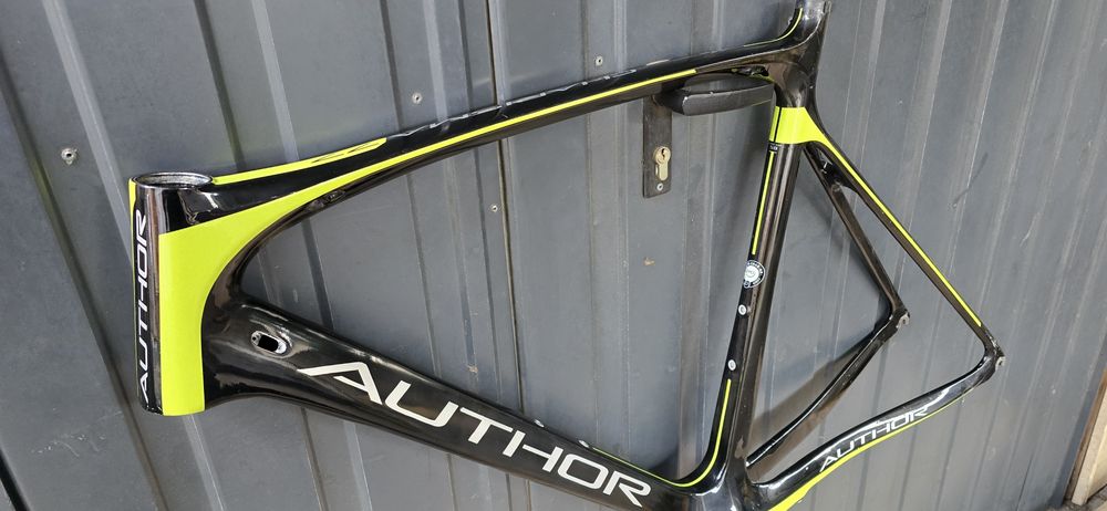 Author Carisma 77 rama carbon roz 58