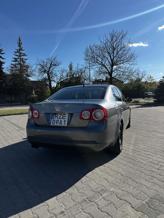 Volkswagen Jetta 2.5 170 KM LPG 2007r Automat