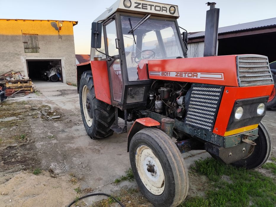 Ciagnik rolniczy Zetor 8011