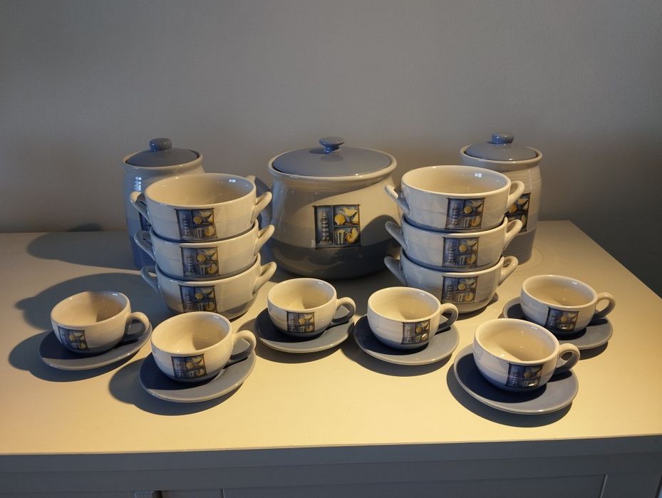Gray tableware set with headlights447453806997032960