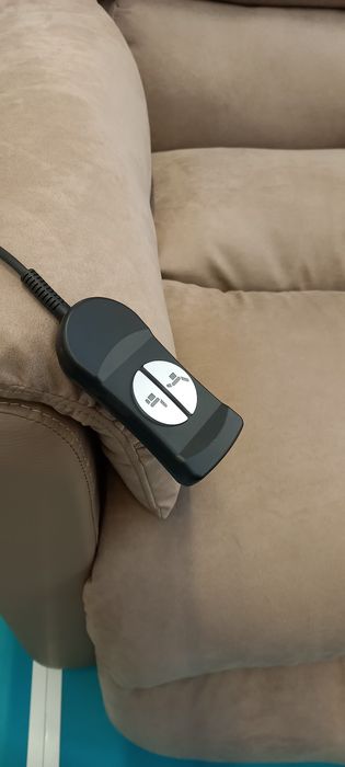 Poltrona Cosy Up 1 motor microfibra taupe.
Poltrona Cosy Up 2 motore