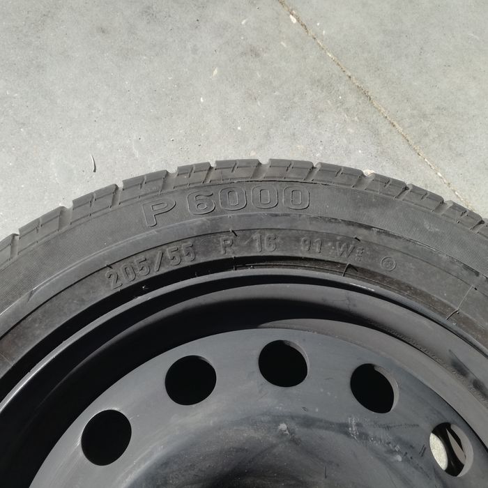 Pneu Pirelli P6000 dimensão 205/55 e jante novos.