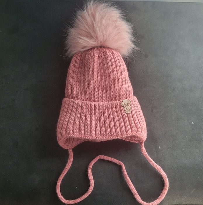 Шапки на дівчинку 40-42