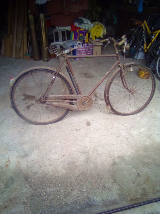 Bicicleta e bicicleta antiga