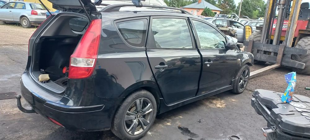 Hyundai I30 CW 1.6 Crdi 10r koła felgi alufelgi 3szt