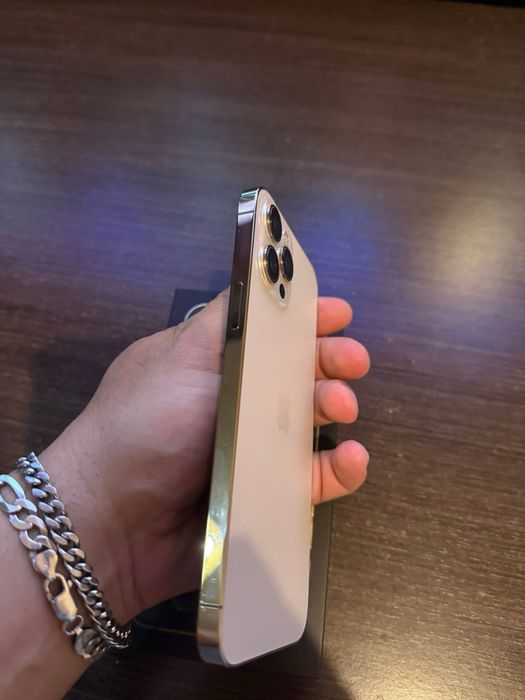 Iphone 12 Pro Max como novo