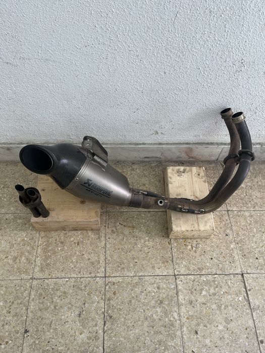 Escape AKRAPOVIC MT07