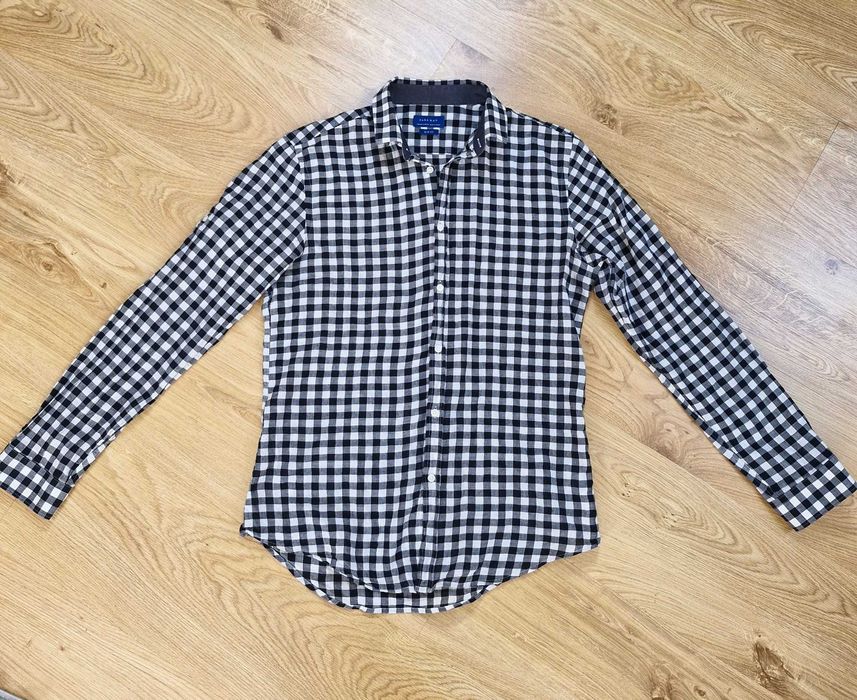 koszula slim fit w czarno-białą kratę + kosmetyk GRATIS