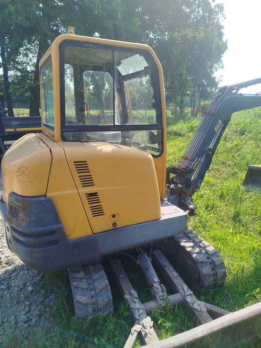 Minikoparka VOLVO EC25
