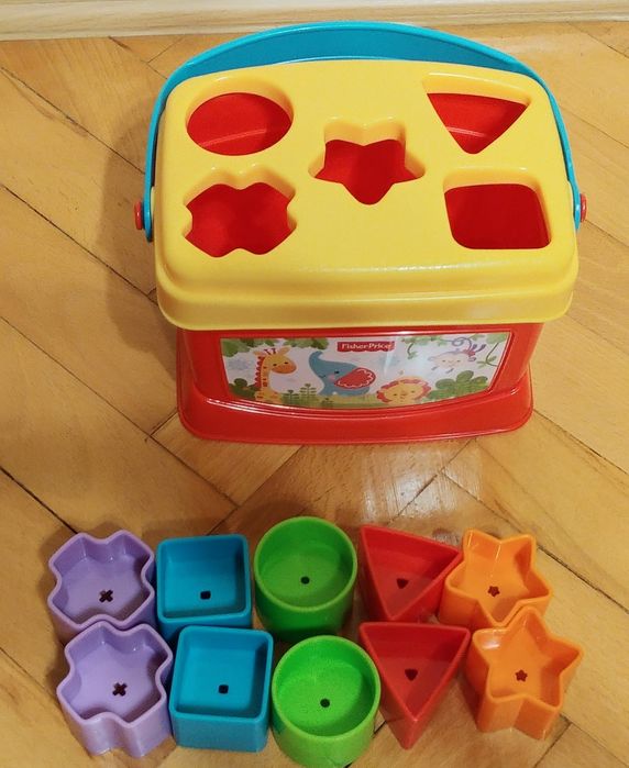 Koszyczek FisherPrice z wrzutkami