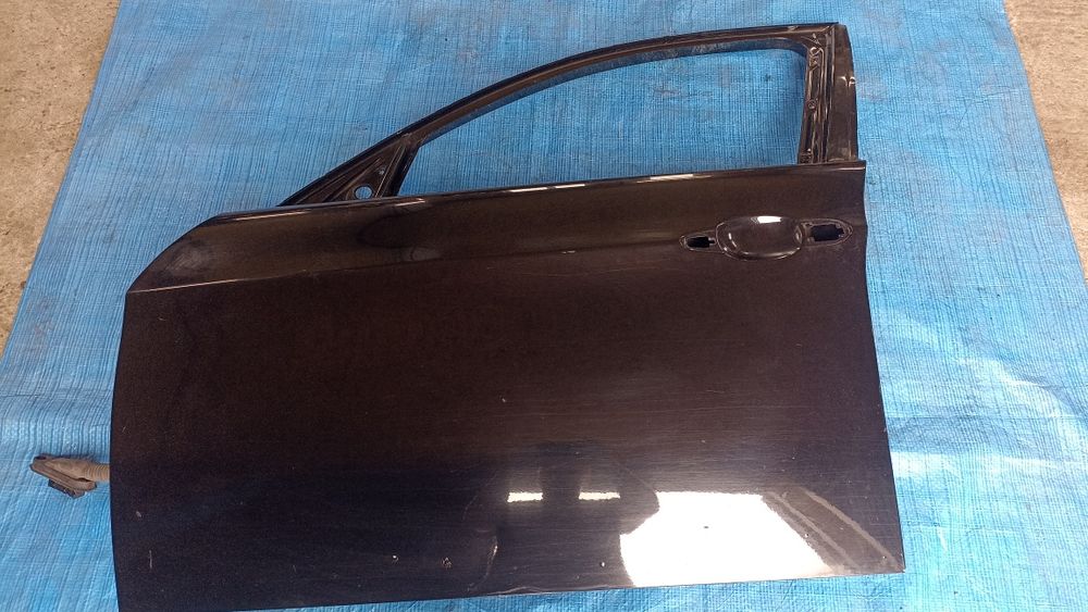 Двері передні ліві BMW 3 E91 2005-2012 р.