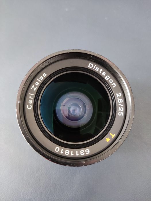Objectiva CONTAX Carl Zeiss Distagon T* 25mm f/2.8
