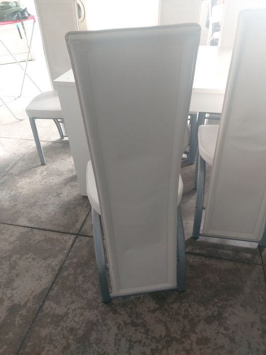 Mesa de cozinha com 6 cadeiras