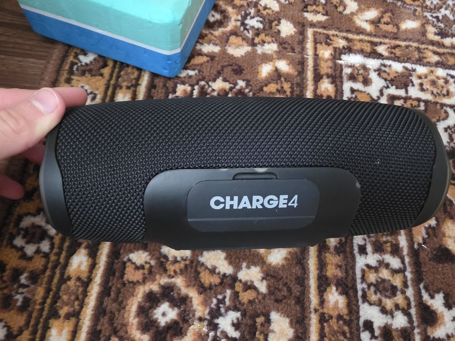 Jbl charge 4  на запчасти