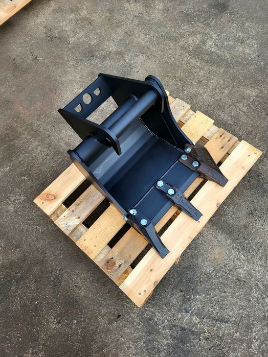 Łyżka kopiąca 25cm pasująca do mini koparki JCB 8014/8015/8016/8018/17
