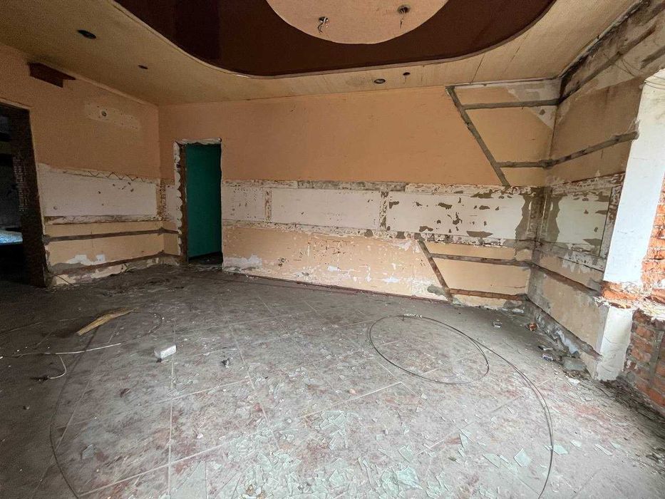Продаж нежитлового приміщення 109,5 м2 в смт Десна (біля Вінниці)- 34 600$