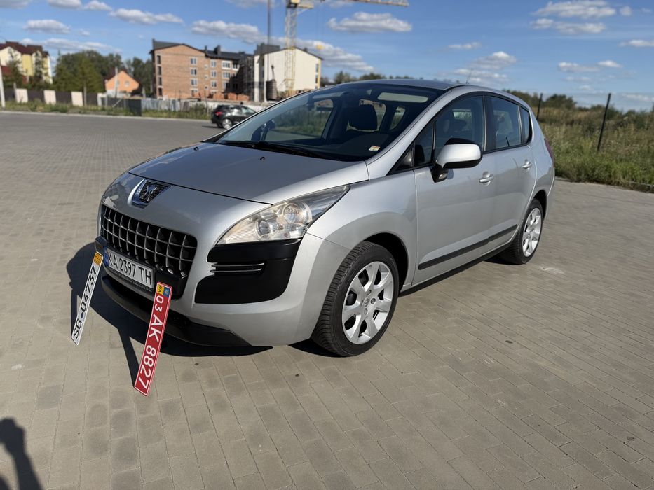 В продажі Peugeot 3008 , 1.6 МРІ бензин , в рідній фарбі, 2012р