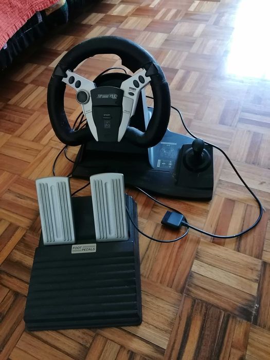 Volante e pedais para playstation, 15 euros