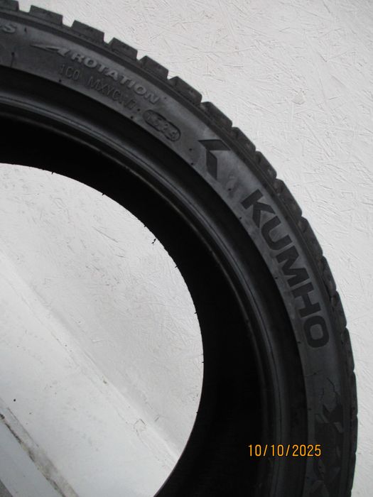 1x 225/40R18 Kumho wintercraft WP52 7,3mm 24r.