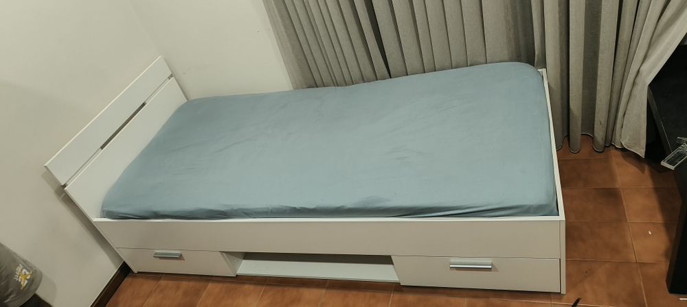 Venda Urgente: Cama de Solteiro com Gavetas + Colchão em Bambu (90x200)