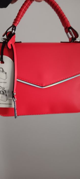 Mala Vermelha italiana nova