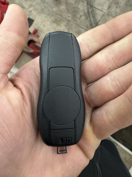 Ключ порше під безключовий або звичайний