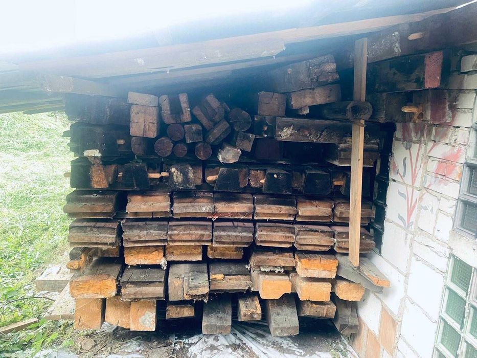 Sprzedam drewno z rozbiórki domu