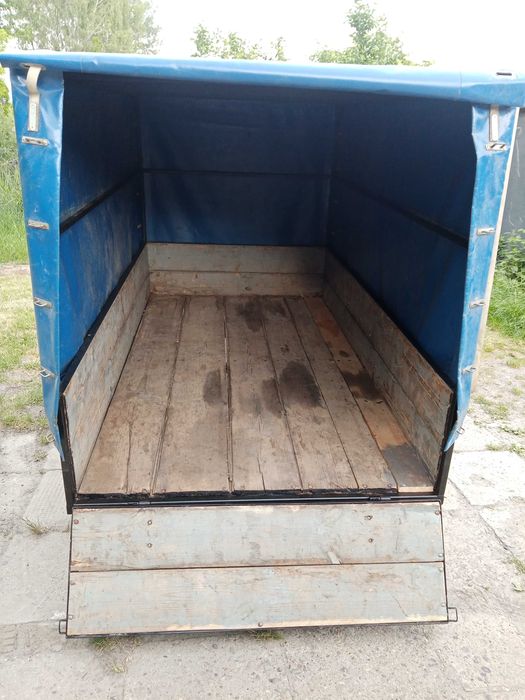 Przyczepkę towarowa lekka wszystko nowe więcej tel.