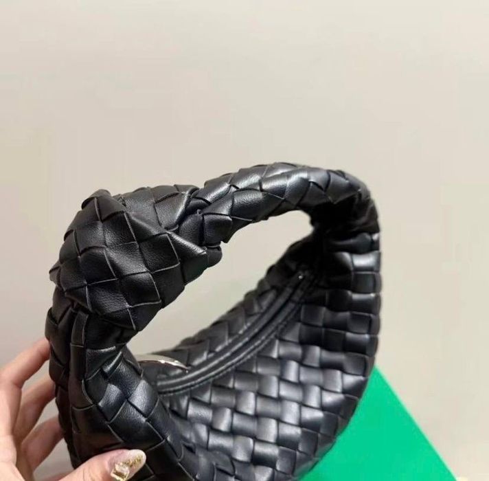 Сумка Bottega Veneta Jodie Mini Intrecciato жіноча чорна шкіряна