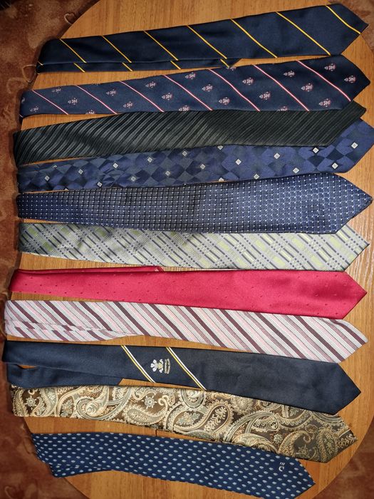 Галстуки мужские большой ассортимент.