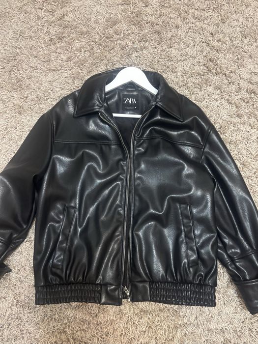 Шкіряний бомбер Zara
