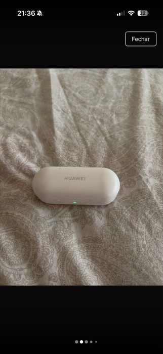 Auriculares Huawei sem fio em bom funcionamento