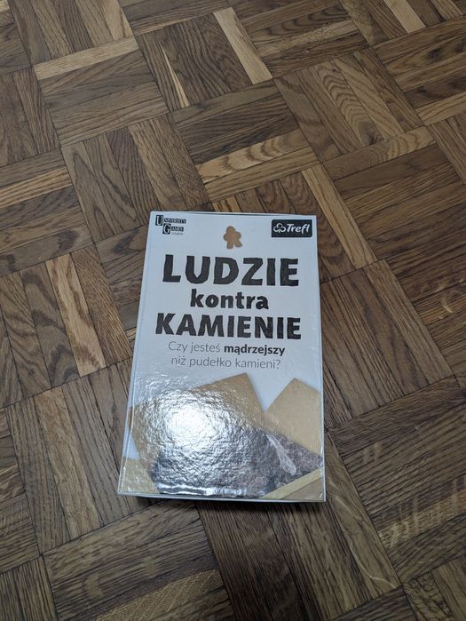 Gra ludzie kontra kamienie