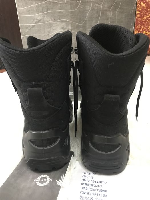 Продаються LOWA берци